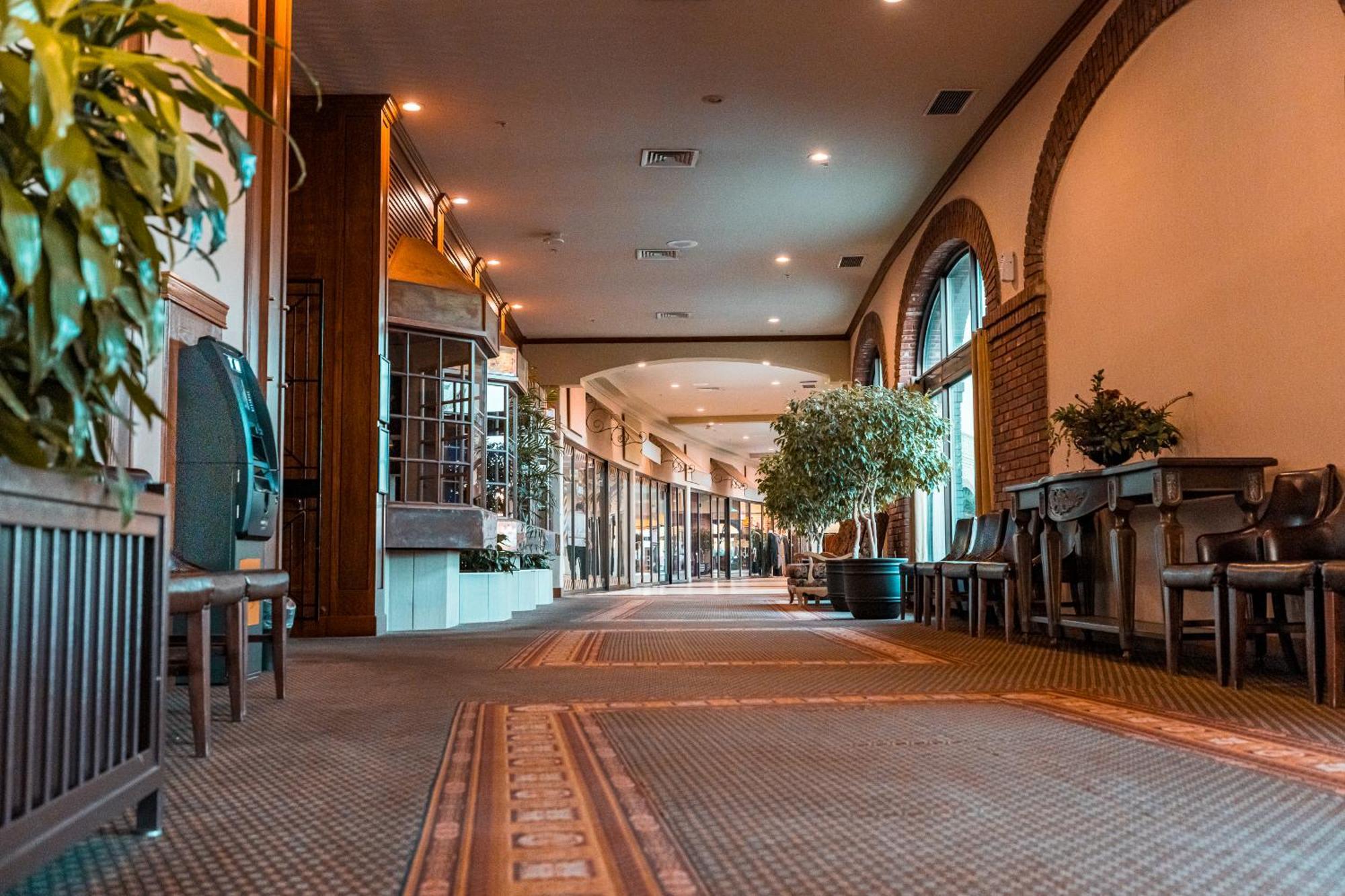 Red Deer Resort & Casino エクステリア 写真