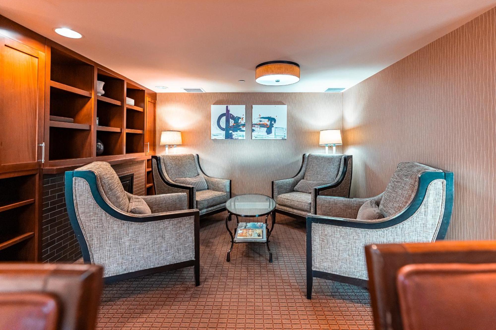 Red Deer Resort & Casino エクステリア 写真