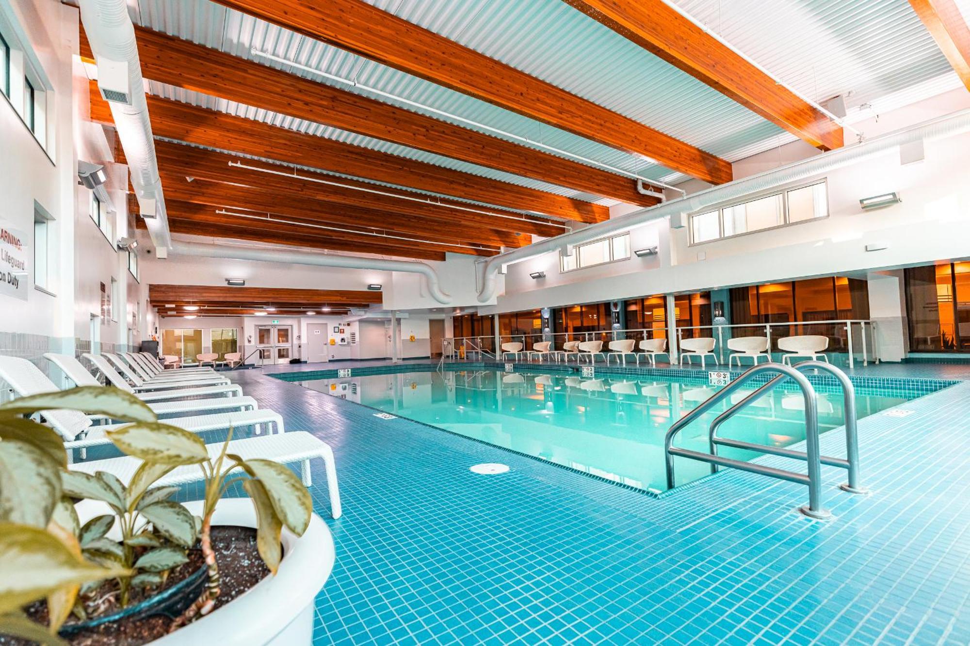 Red Deer Resort & Casino エクステリア 写真