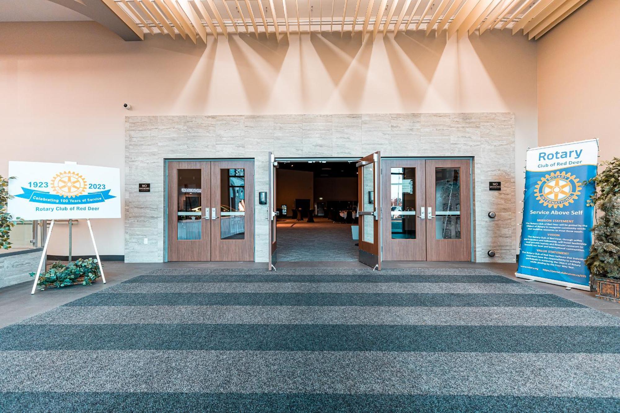 Red Deer Resort & Casino エクステリア 写真